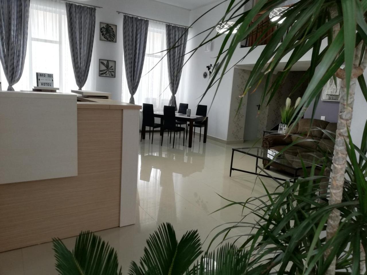 ויקטוריה Hotel Holiday Victoria מראה חיצוני תמונה