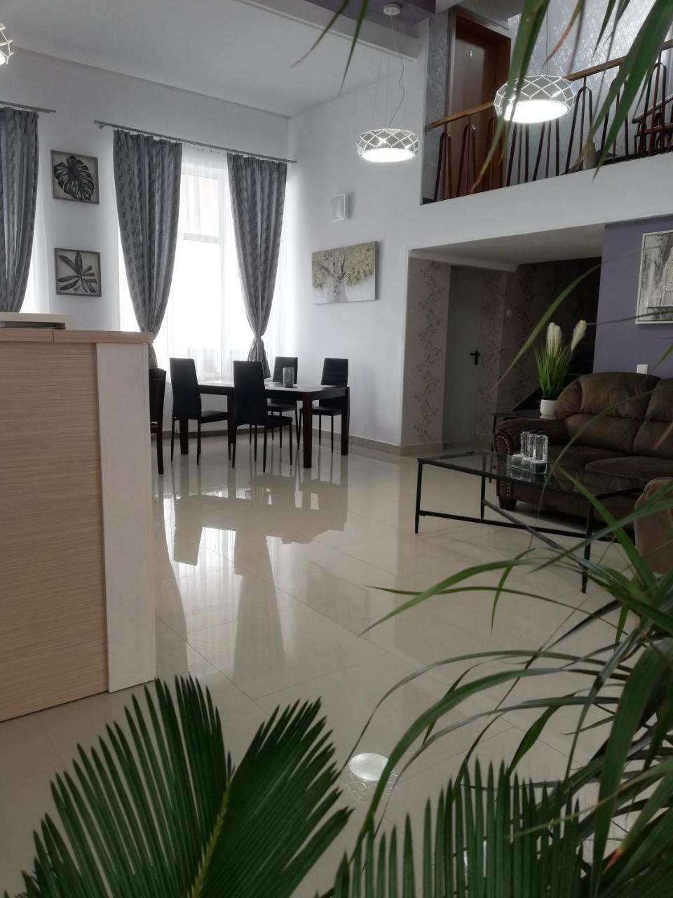 ויקטוריה Hotel Holiday Victoria מראה חיצוני תמונה
