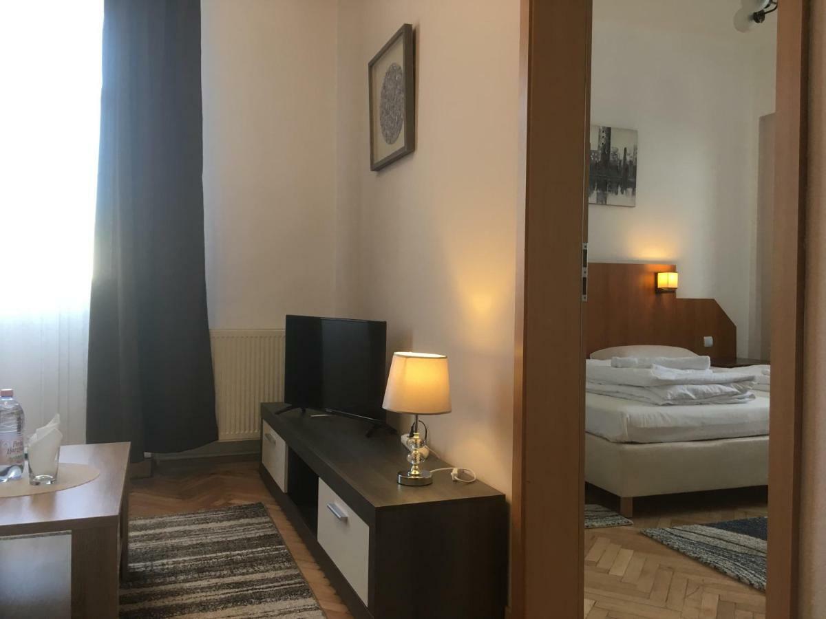 ויקטוריה Hotel Holiday Victoria מראה חיצוני תמונה